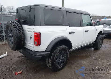 2024 Ford Bronco Black Diamond z USA, uszkodzony, nr VIN 1FMEE1BP2RLA30728